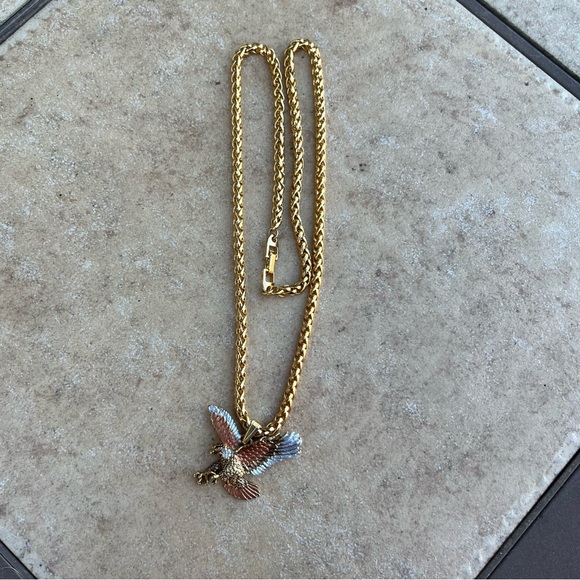 Vintage Napier gold tone bald eagle pendant with chain. Vintage necklace EAGLES - Picture 7 of 10